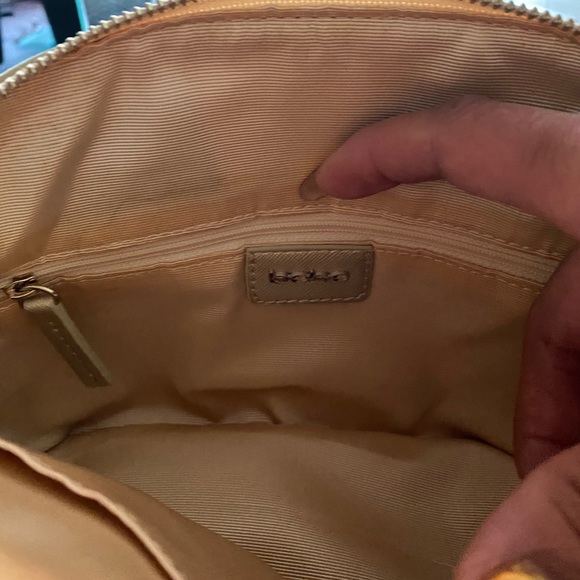 Signature Bebe Black & Gold Handbag Almost New 10” W 7 1/2” H‼️❤️🔥❤️🔥 - Picture 5 of 9